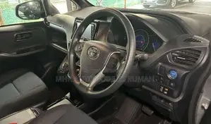 Toyota Noah 1.8 FWD Hybrid (7 Seater) 2021 Silver
