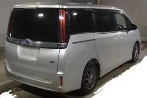 Toyota Noah 1.8 FWD Hybrid (7 Seater) 2021 Silver