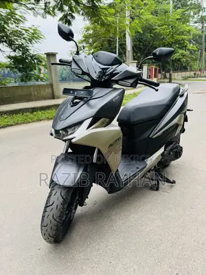 New Hero Xoom 125 2026 Black