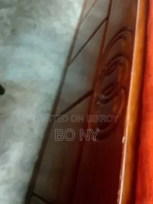 সিরিস কাঠের খাট