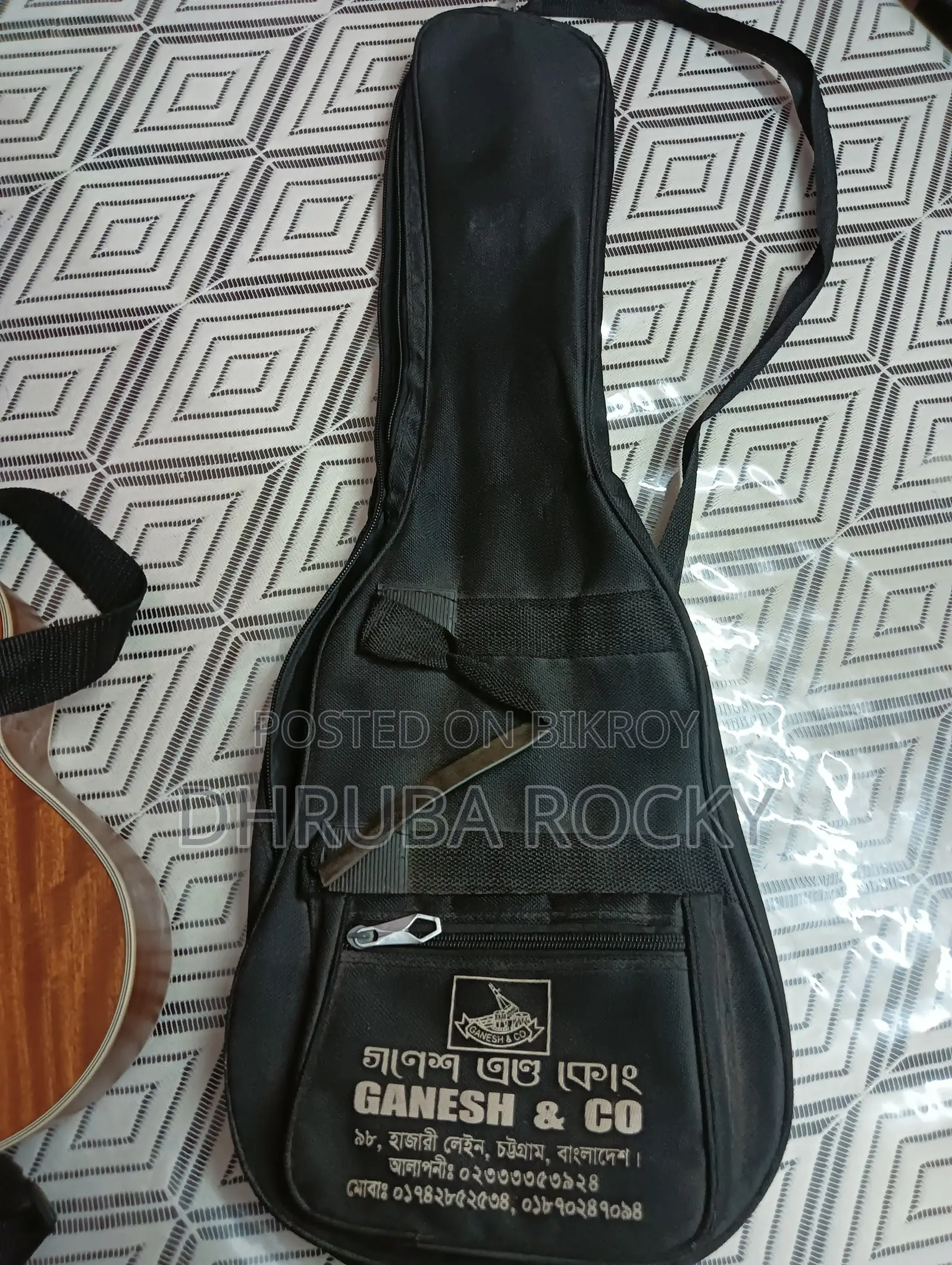 Deviser UK-2630 Ukulele | Bag + Pick FREE | Urgent Sell