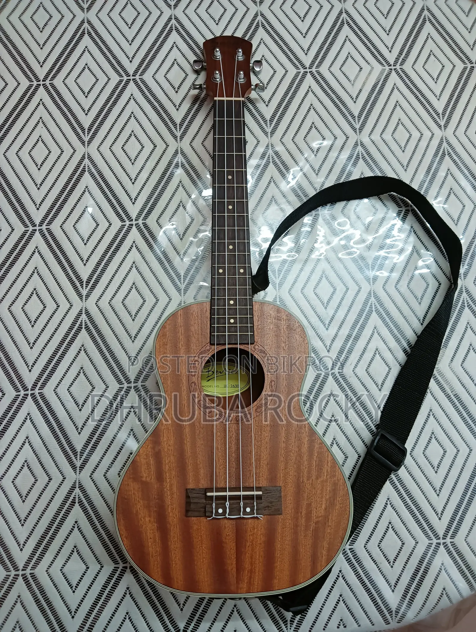 Deviser UK-2630 Ukulele | Bag + Pick FREE | Urgent Sell