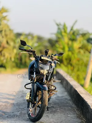 TVS Apache RTR 160 4V 2022 Black