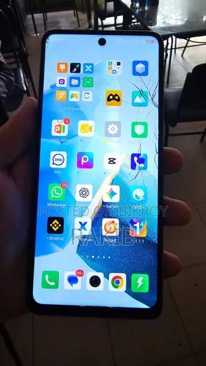 ইনফিনিক্স হট ৩০ ১২৮ জিবি সাদা