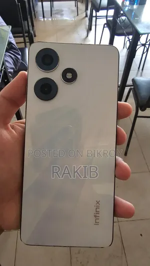 ইনফিনিক্স হট ৩০ ১২৮ জিবি সাদা