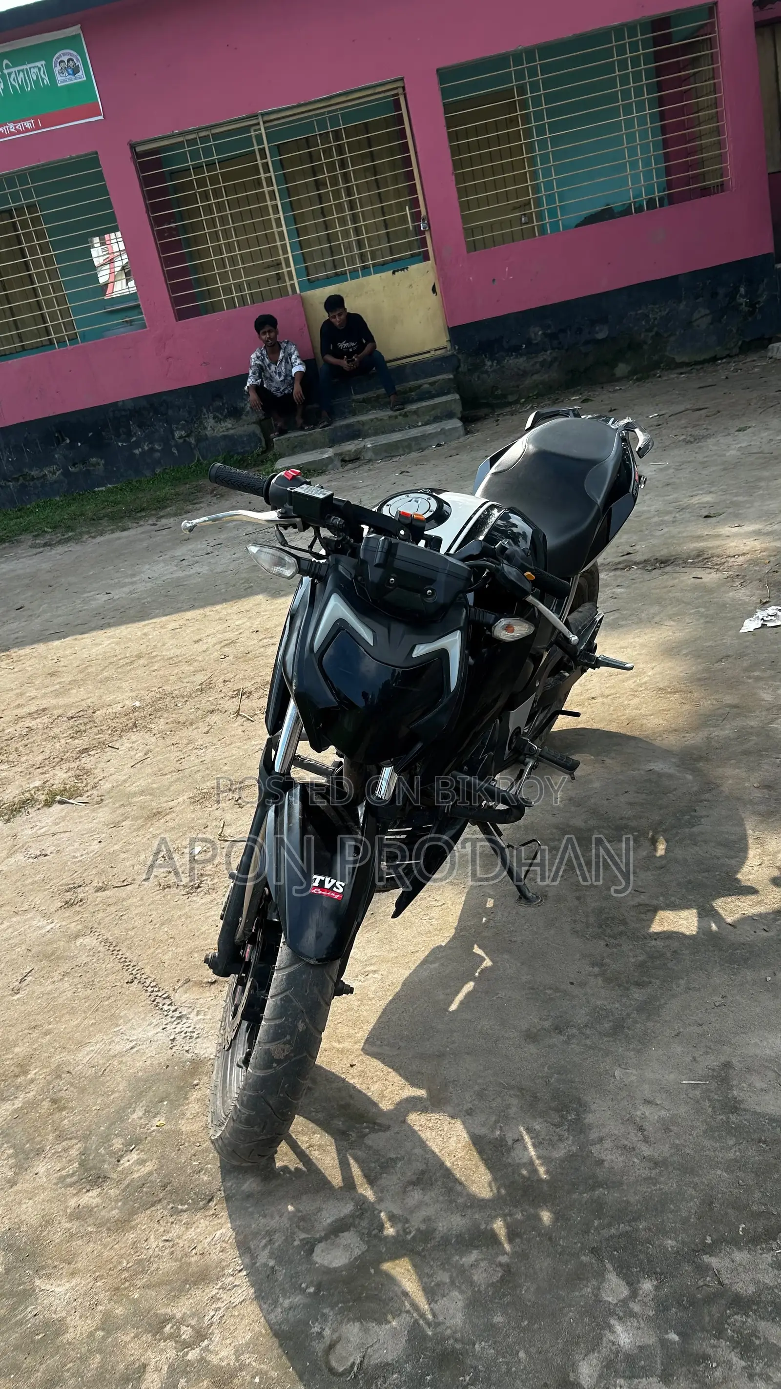 TVS Apache RTR 160 4V 2024 Black
