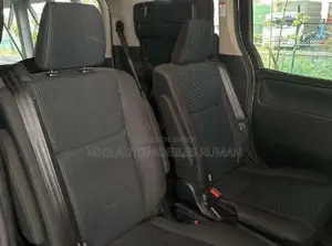 Toyota Noah 1.8 FWD Hybrid (7 Seater) 2021 Silver