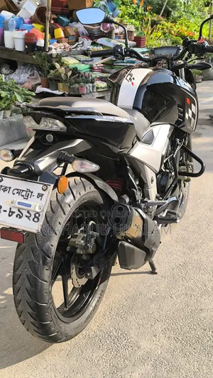 TVS Apache RTR 160 4V 2024 Black