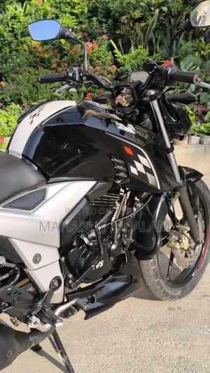 TVS Apache RTR 160 4V 2024 Black