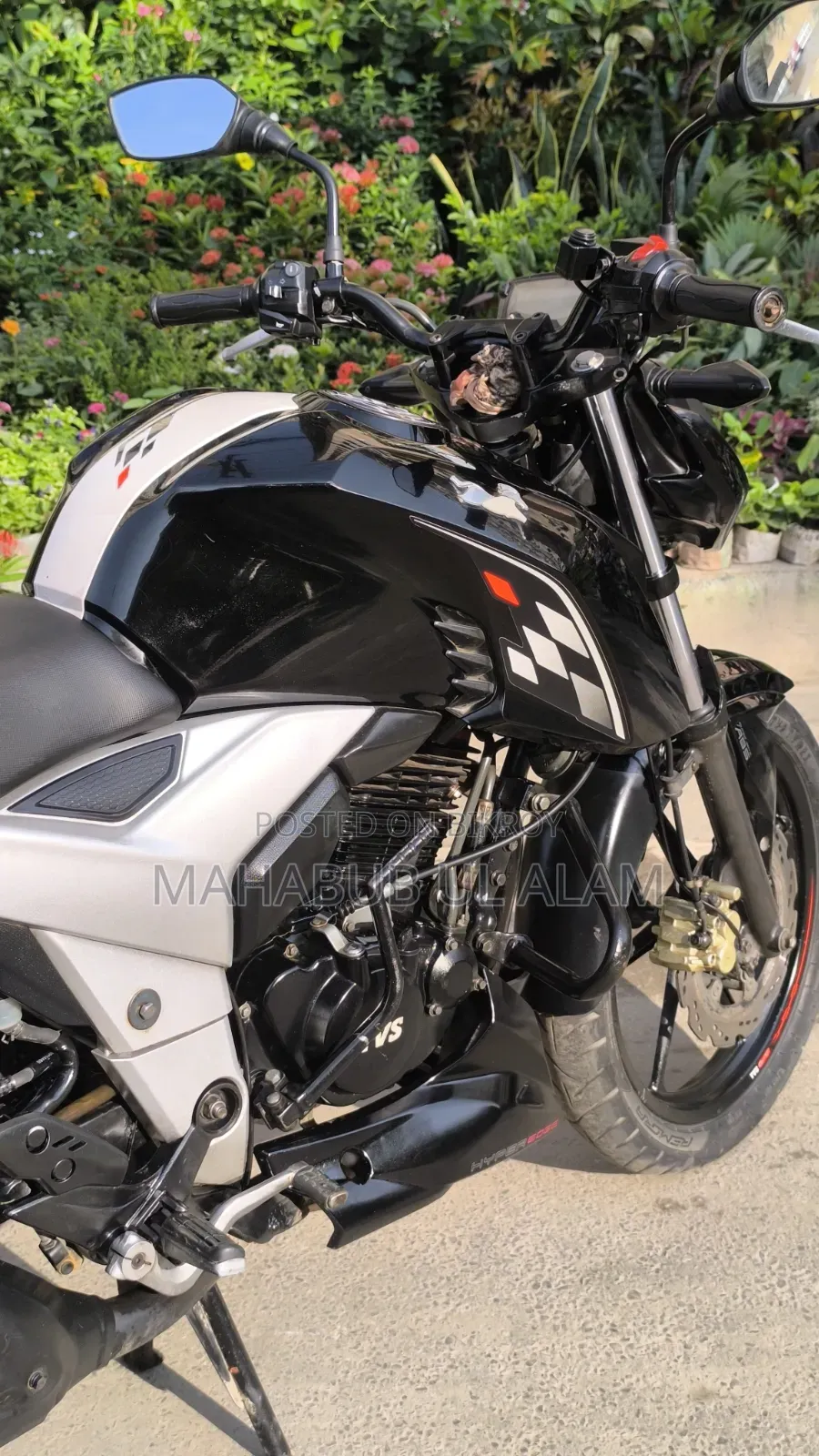 TVS Apache RTR 160 4V 2024 Black