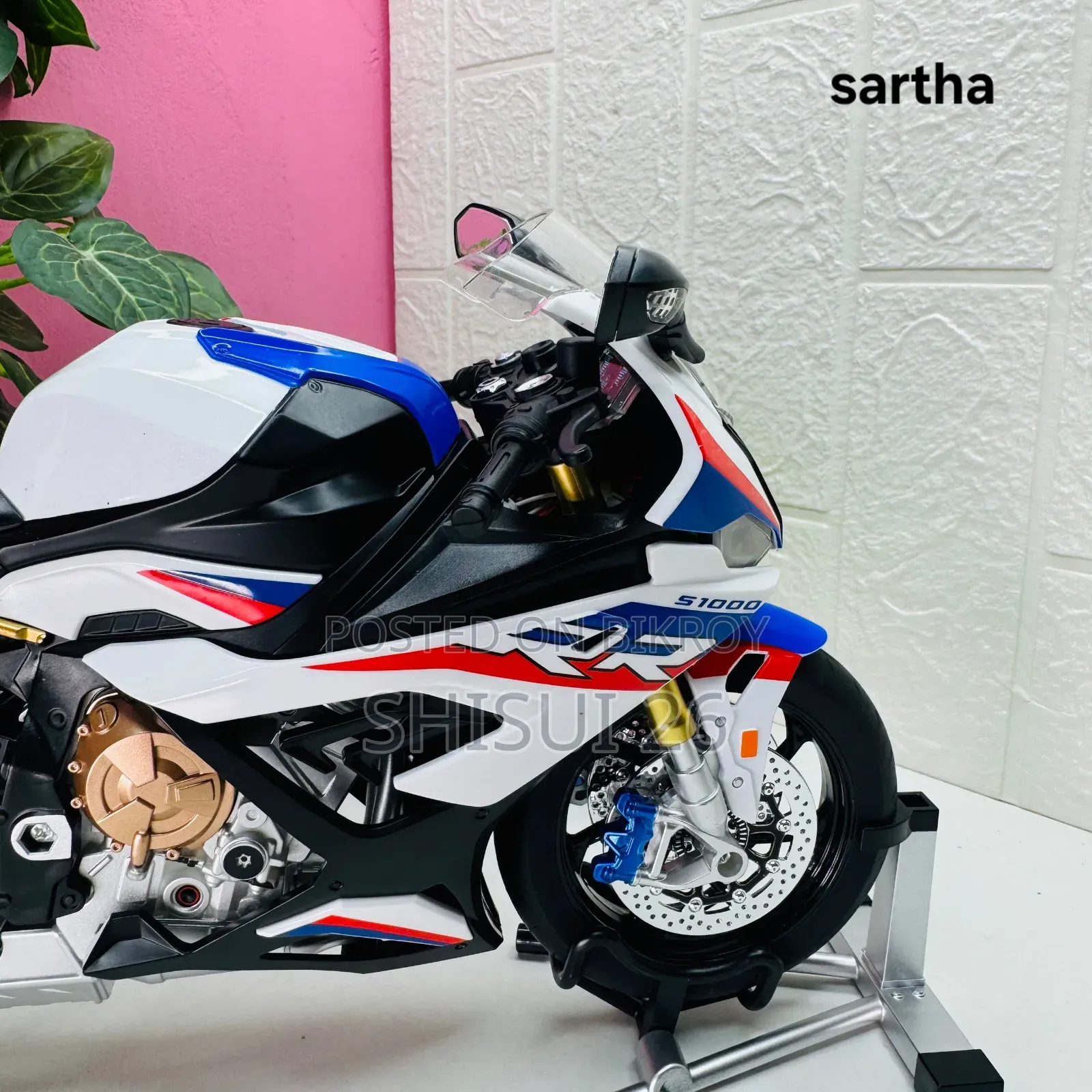 BMW S1000RR 1:8 Scale Die-Cast Model Motorcycle