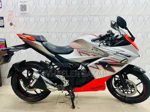 Suzuki Gixxer SF 2023 Orange