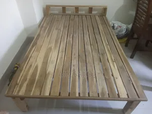 কাঠের চৌকি