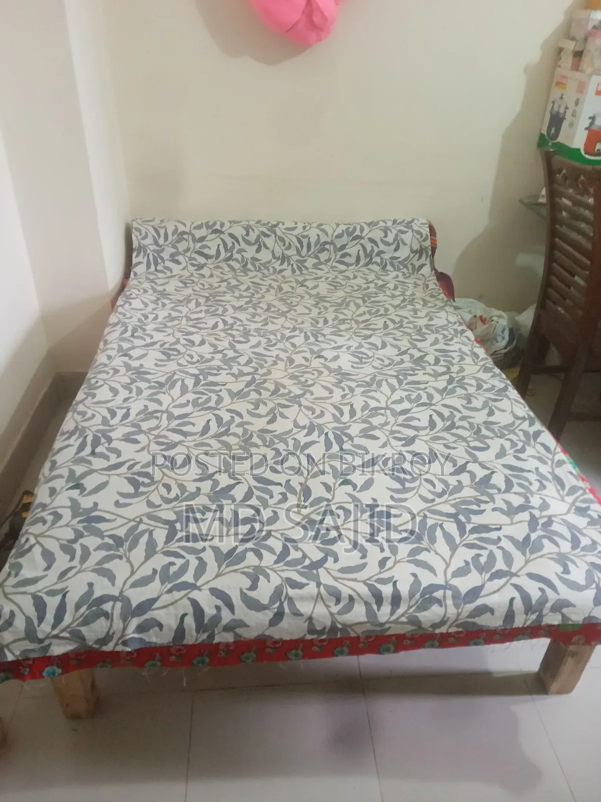 কাঠের চৌকি