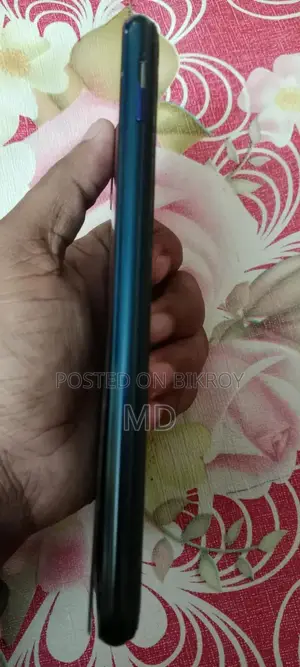 Vivo Y17 64 GB