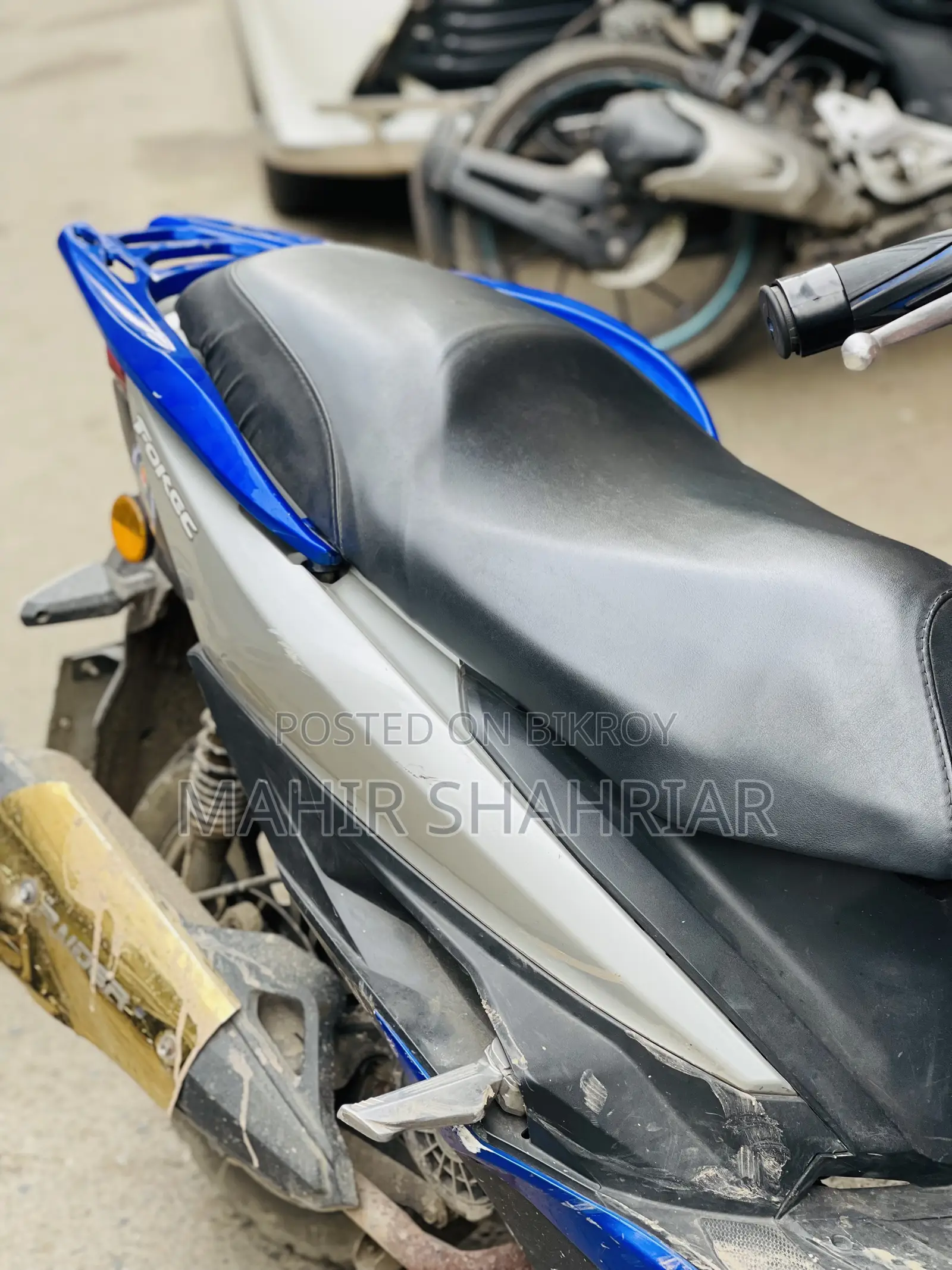 Regal Raptor F320 2021 Blue