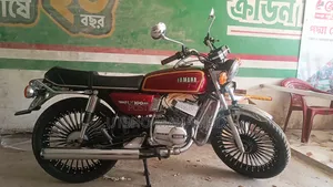 ইয়ামাহা ১৯৯৬ রেড