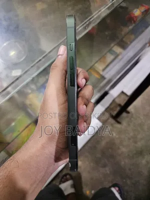 Apple iPhone 13 128 GB Green