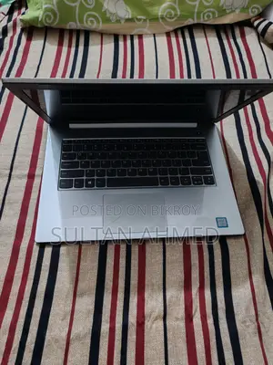 Laptop Lenovo V330 8GB Intel Core I3 HDD 500GB
