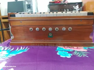 Surashree Harmonium in Excellent Condition.