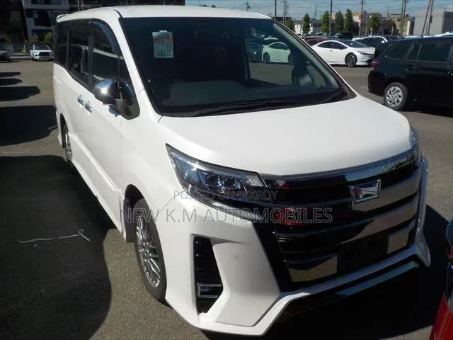 Toyota Noah 2021 Pearl
