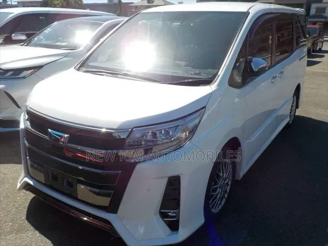 Toyota Noah 2021 Pearl