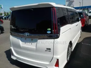 Toyota Noah 2021 Pearl