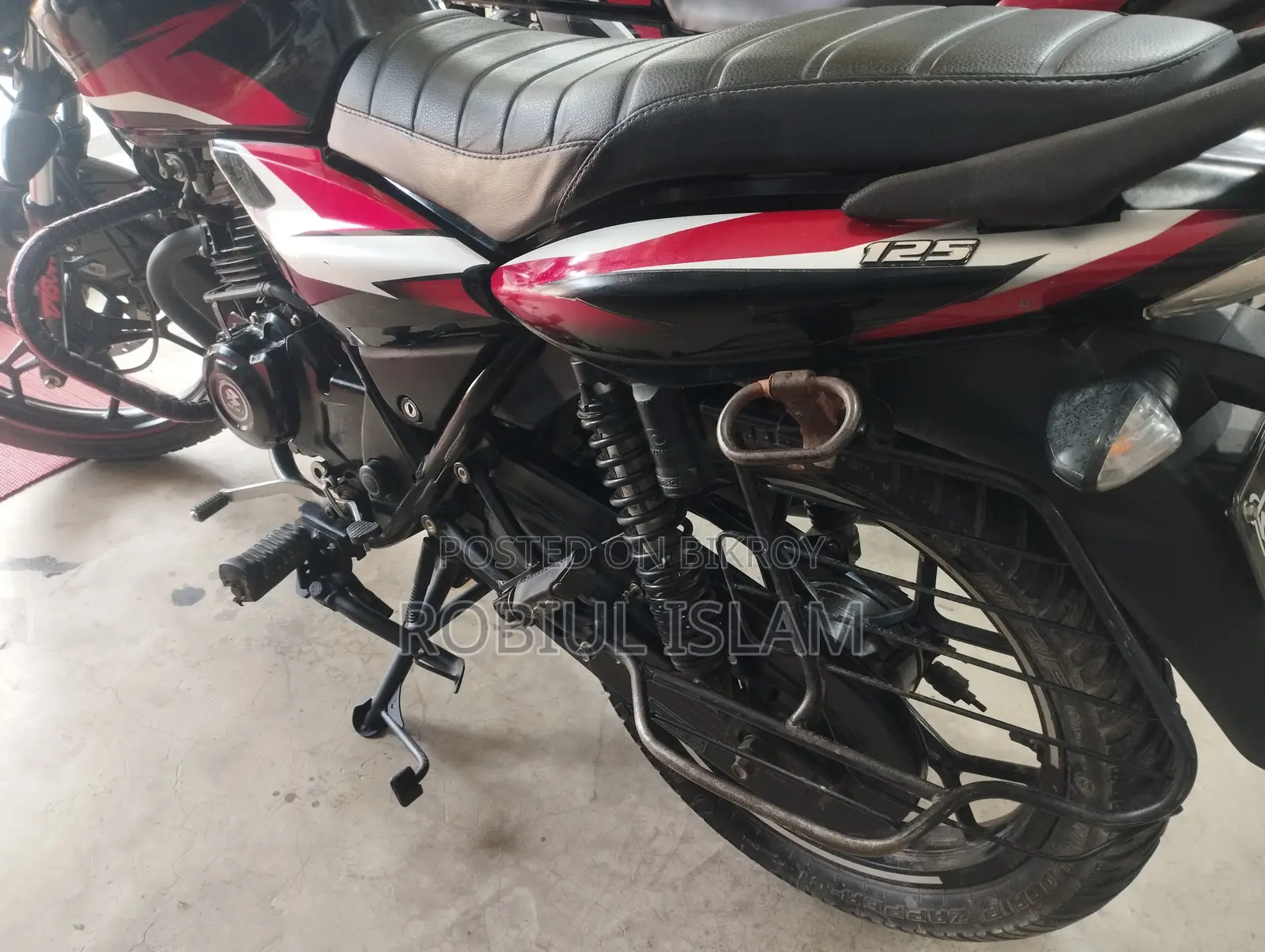 Bajaj Discover 125 2023 Black