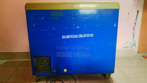 গ্লাস-টপ ডিপ ফ্রিজ বিক্রি হবে। (জরুরি টাকায়)
