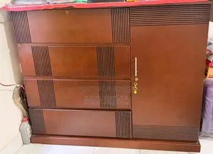 Large Stylish Wardrobe – Good Condition