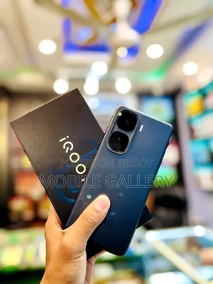 iQOO 256 GB Black