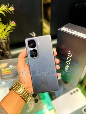 iQOO 256 GB Black