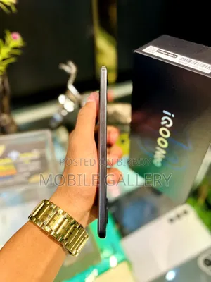 iQOO 256 GB Black