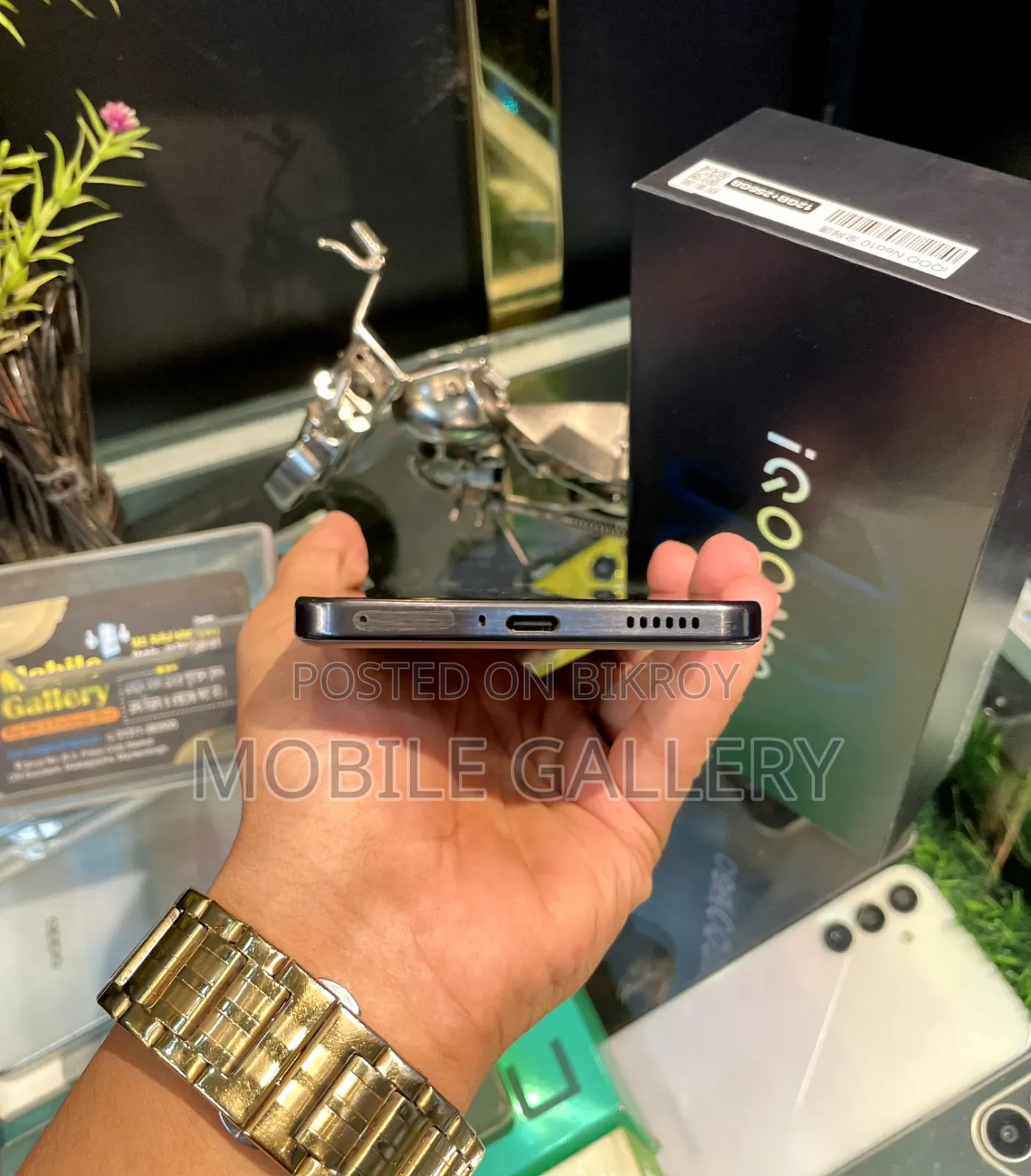 iQOO 256 GB Black