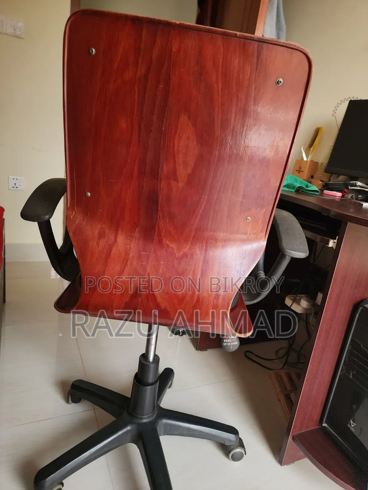 Regal Chair