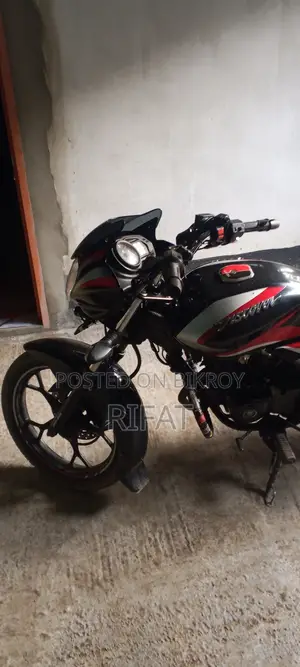 বাজাজ ডিসকভার ১১০ ২০২২ ব্লু