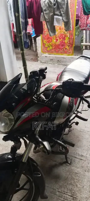 বাজাজ ডিসকভার ১১০ ২০২২ ব্লু