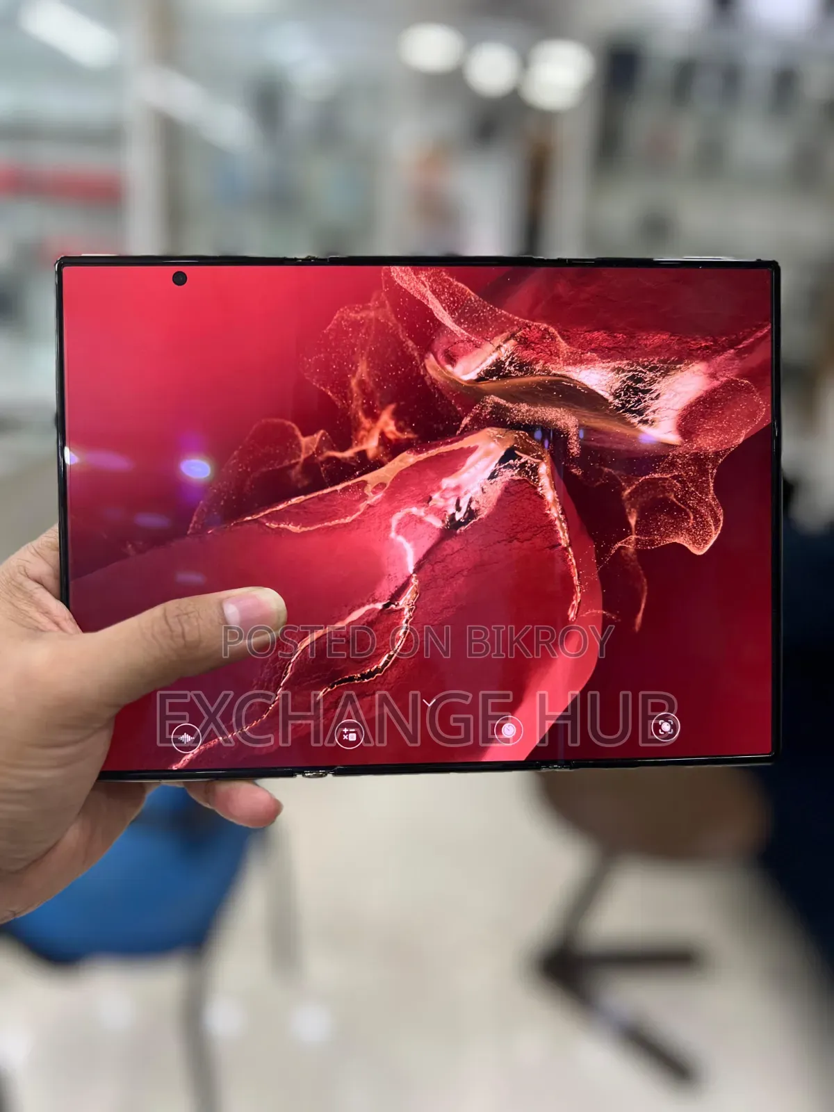 Huawei Mate XT Ultimate Design 1 TB Red