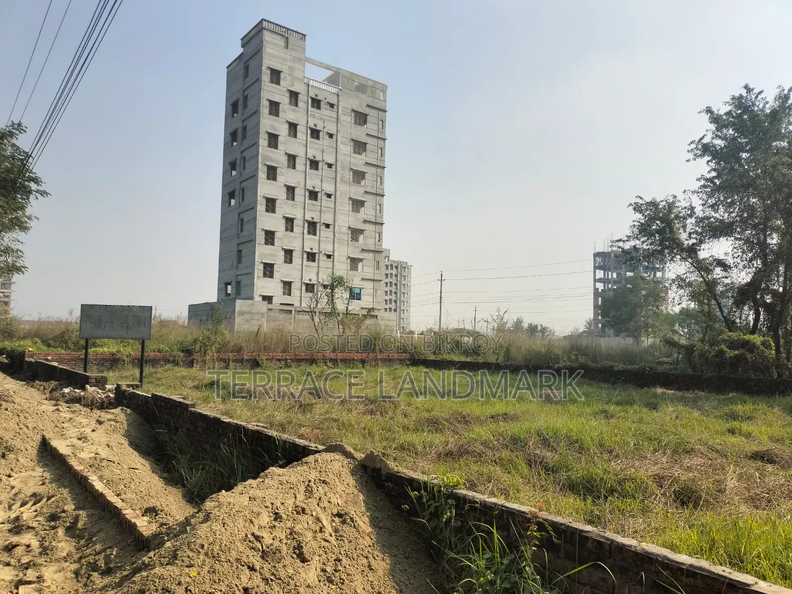 এম ব্লকে দক্ষিণমুখী প্লট