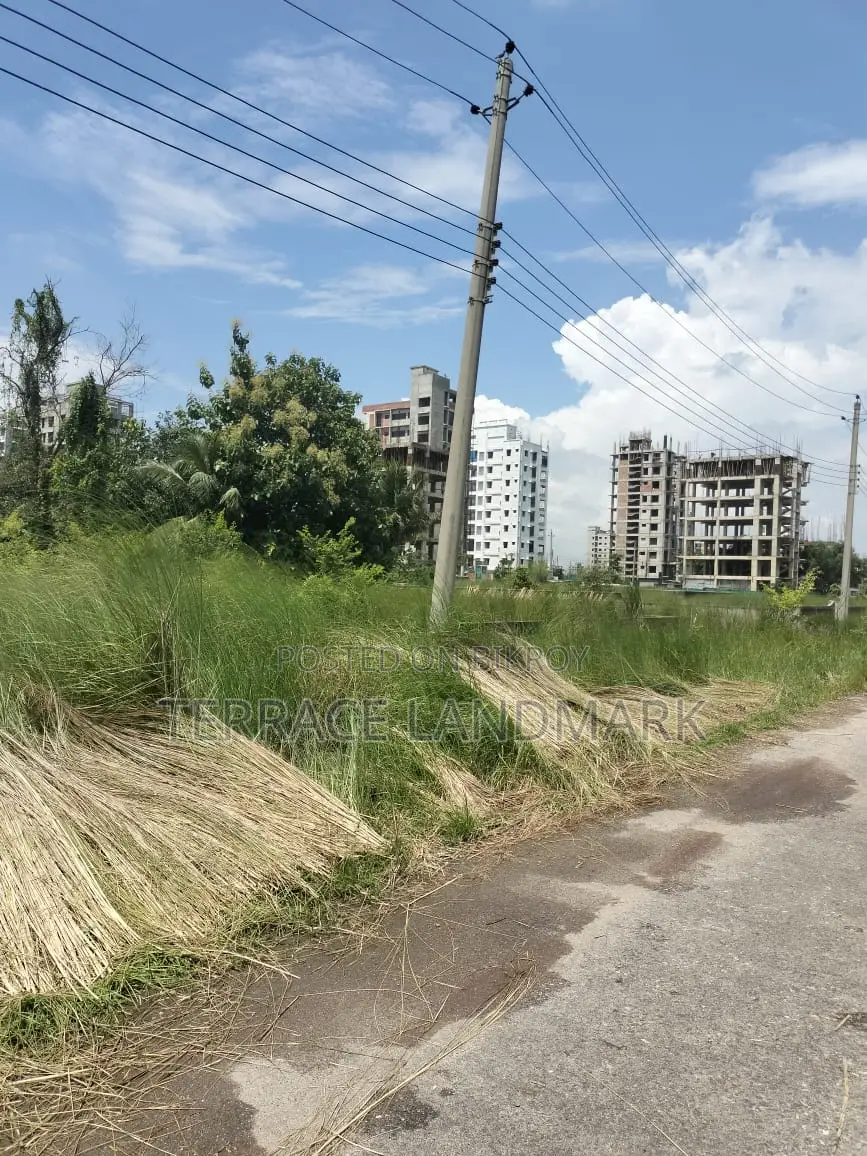 এন ব্লক কর্নার প্লটে ৫ কাঠা জমি