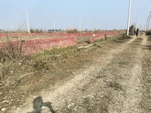 বসুন্ধরায় ১২ কাঠা প্লট ->>কর্নার