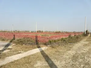 বসুন্ধরায় ১২ কাঠা প্লট ->>কর্নার