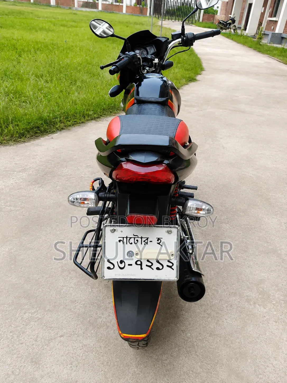 Mahindra Centuro 2023 Black