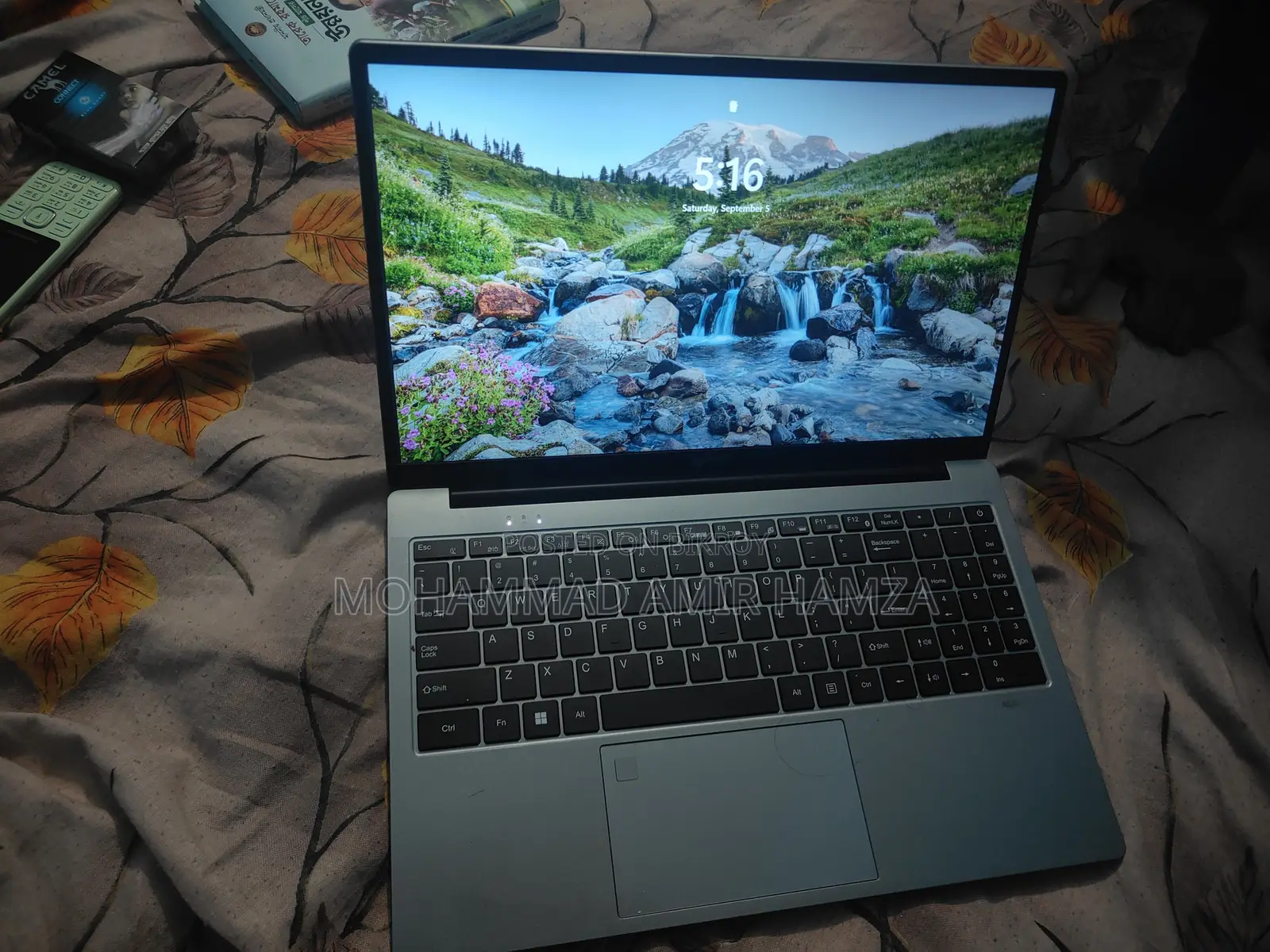 New Laptop 8GB Intel SSD 256GB