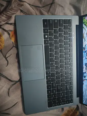 New Laptop 8GB Intel SSD 256GB