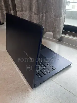 Laptop ASUS X550LC 8GB Intel Core I5 HDD+SSD 1T