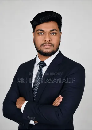 Customer Service / Canva Graphic Designer হিসেবে চাকরি খুঁজছি