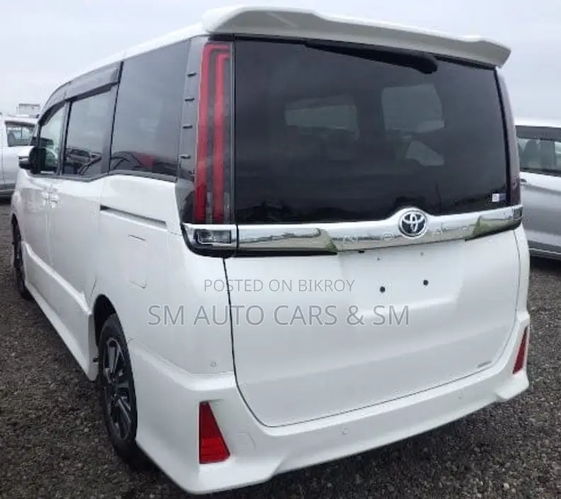 Toyota Noah 2021 Pearl