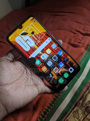 ল্যাপটপ শাওমি মি নোটবুক প্রো ৪জিবি ইন্টেল কোর আই৩ এসএসডি ৫১২জিবি
