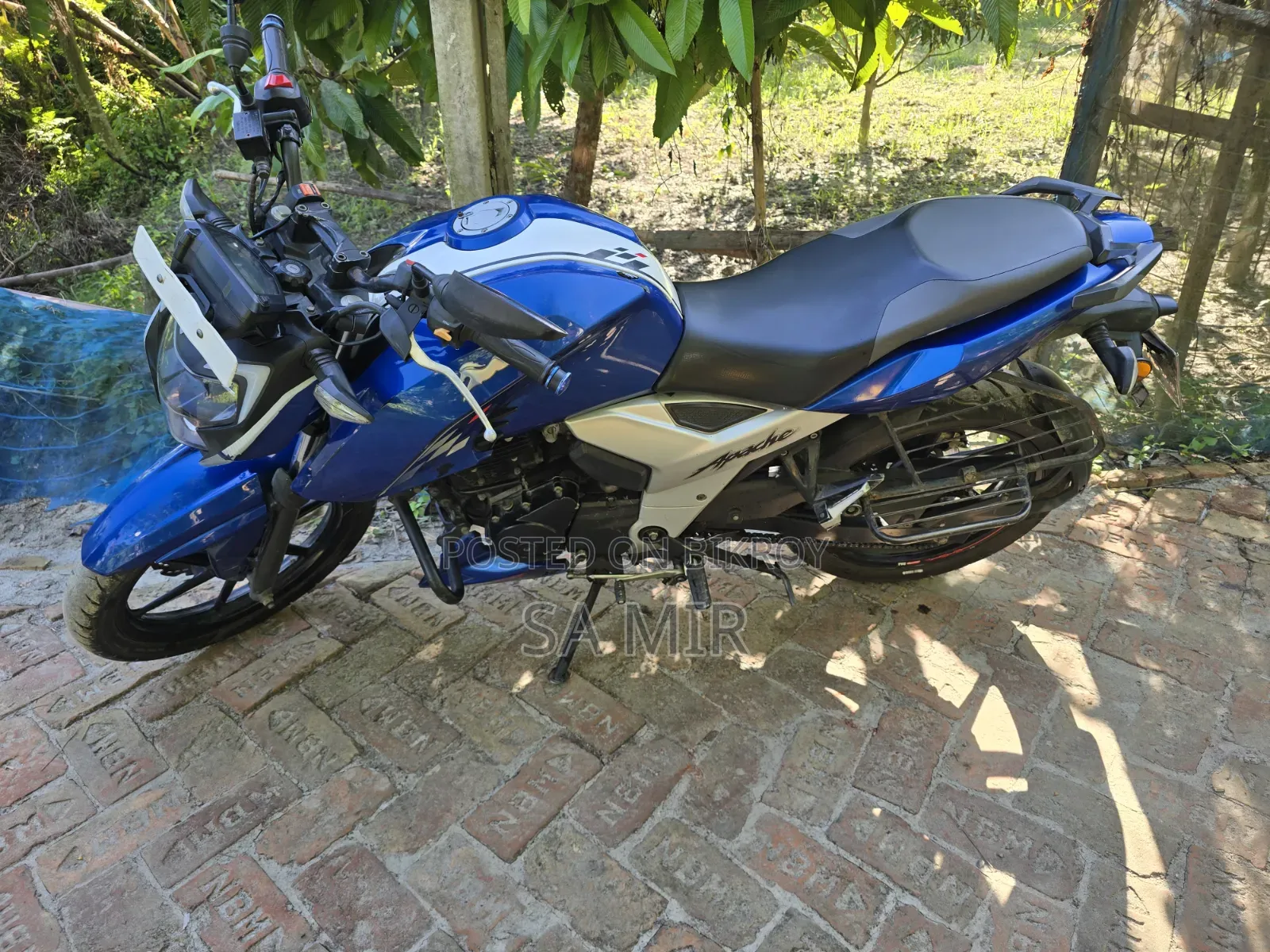 TVS Apache RTR 160 4V 2021 Blue
